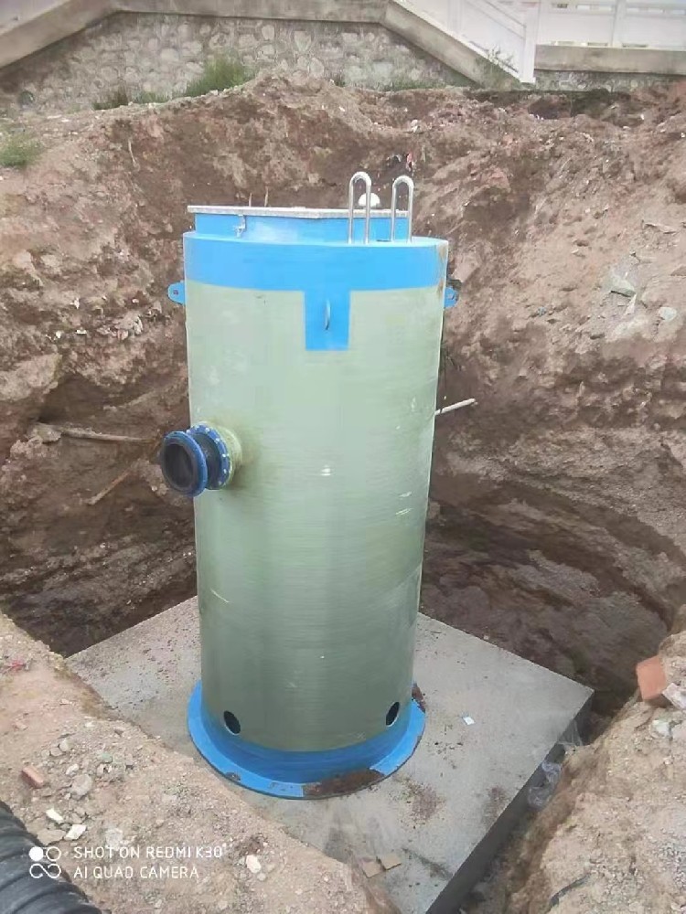 一體化泵站安裝現(xiàn)場